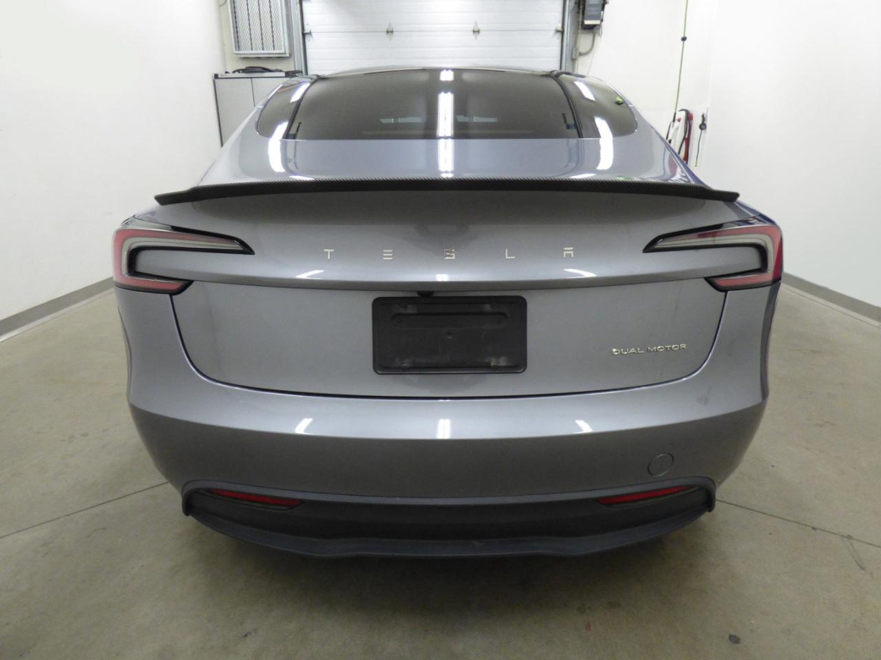 2025 Tesla Model 3 LONG RANGE Photo