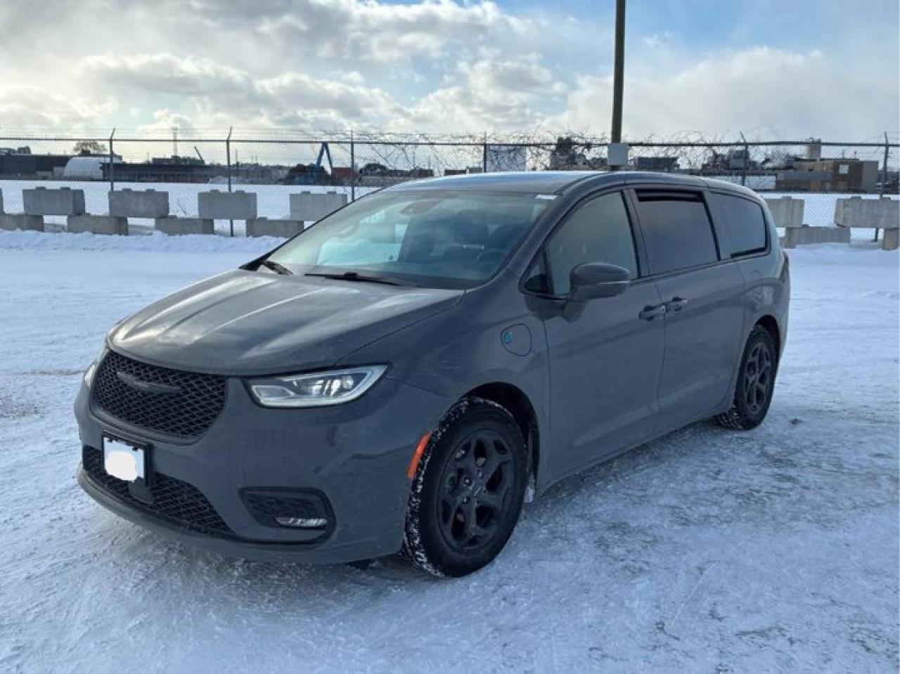 Come see this certified 2022 Chrysler Pacifica Hybrid Limited | DVD Theatre Pkg | S Pkg | Pano Roof | Leather | 360 Camera | Adaptive Cruise and More !. Its Automatic transmission and 3.6 L engine will keep you going. This Chrysler Pacifica Hybrid comes equipped with these options: Panoramic Roof, Leather, Heated Steering Wheel, DVD Player, Air Conditioning, Air Conditioned Seats, Adaptive Cruise, 360 Camera, Heated Seats, and Tilt Steering Wheel. Test drive this vehicle at Mark Wilsons Better Used Cars, 5055 Whitelaw Road, Guelph, ON N1H 6J4.MASSIVE SELECTION: 500+ vehicles in ONE LOCATION, all Live Market Priced for the best value!STRAIGHTFORWARD & TRANSPARENT PRICING: Our Advertised Price INCLUDES:Safety Certification! (No separate certification fee upcharge).FREE Carfax History Report!NO upcharge for paying cash!CONFIDENCE & PEACE OF MIND: 30-Day/3,000 km Warranty INCLUDED! Plus a 5-Day Exchange Privilege!*EASY FINANCING: Better-than-bank rates, $0 Down, and 3 Months No Payments available OAC. BAD CREDIT APPROVED HERE!WE BUY CARS: Get Top Dollar for your trade, or sell us your vehicle for CASH even if you dont buy ours!www.shopwilsons.comAn Honest, Transparent Buying Experience. Trusted in business since 1961!(Cash Prices Exclude HST and Licensing Fees only.)
