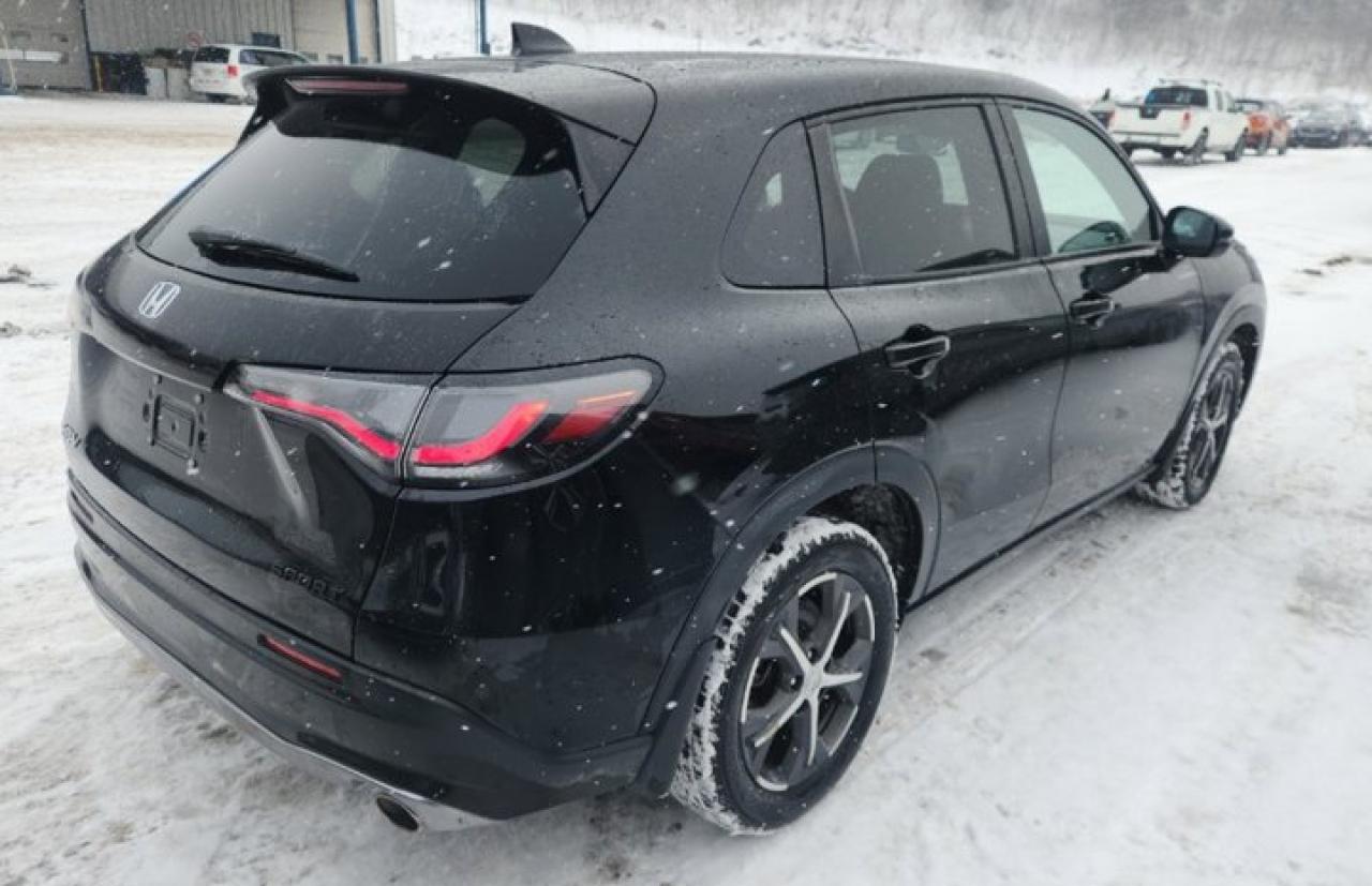 2023 Honda HR-V Sport AWD | Sunroof | Heated Seats | Adaptive Cruise | Rear Cam | CarPlay | and More ! Photo3