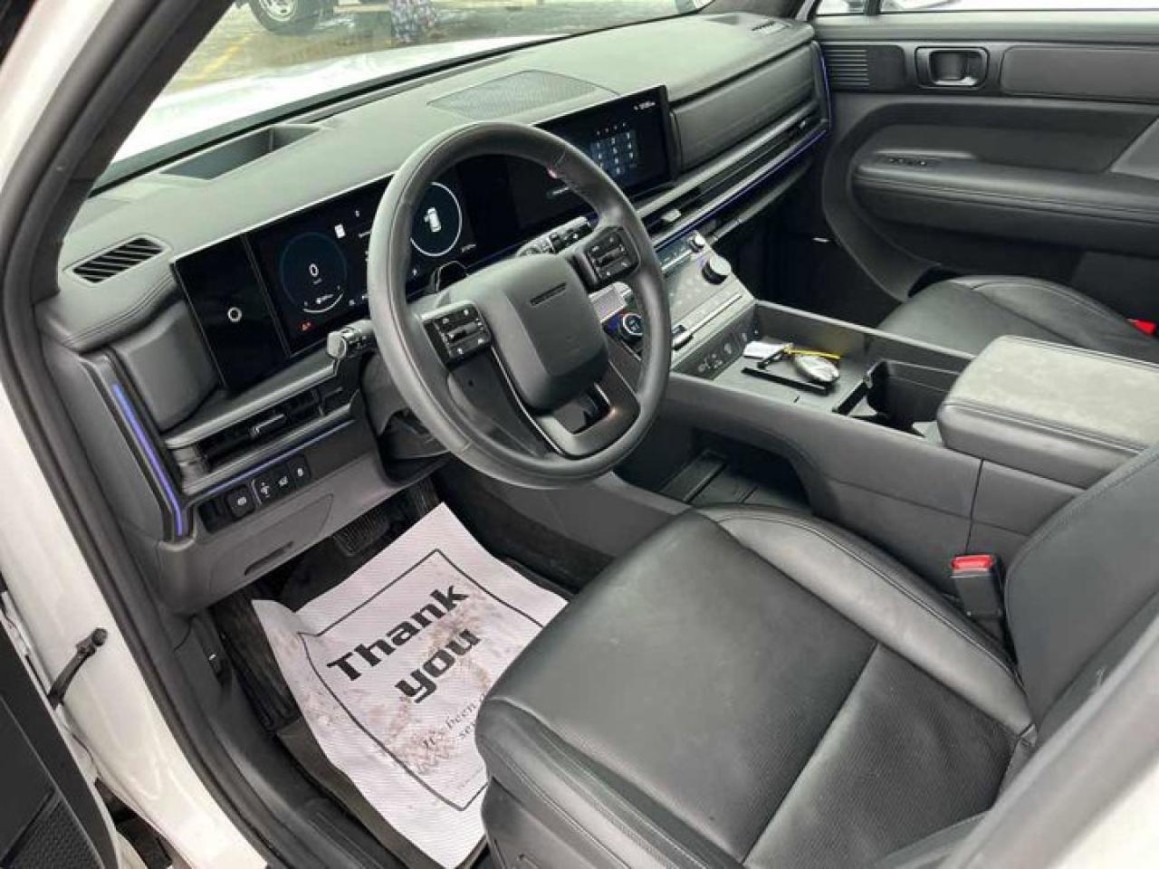 2025 Hyundai Santa Fe Ultimate Calligraphy AWD | 2nd Row Captain's Chairs | Moonroof | Heated + Cooled Seats | and More ! Photo