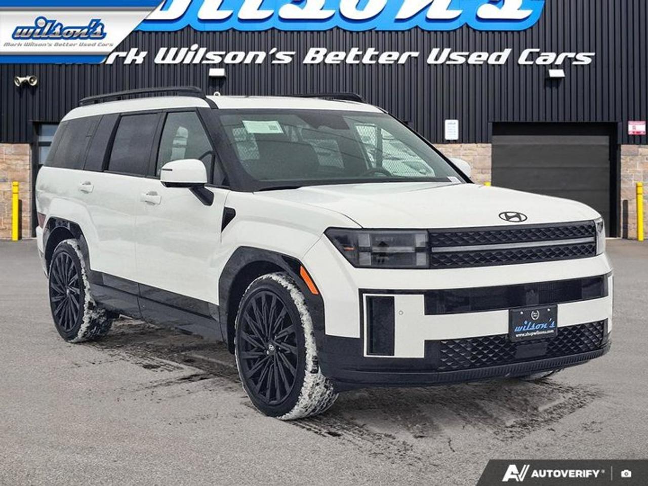 2025 Hyundai Santa Fe Ultimate Calligraphy AWD | 2nd Row Captain's Chairs | Moonroof | Heated + Cooled Seats | and More ! Photo