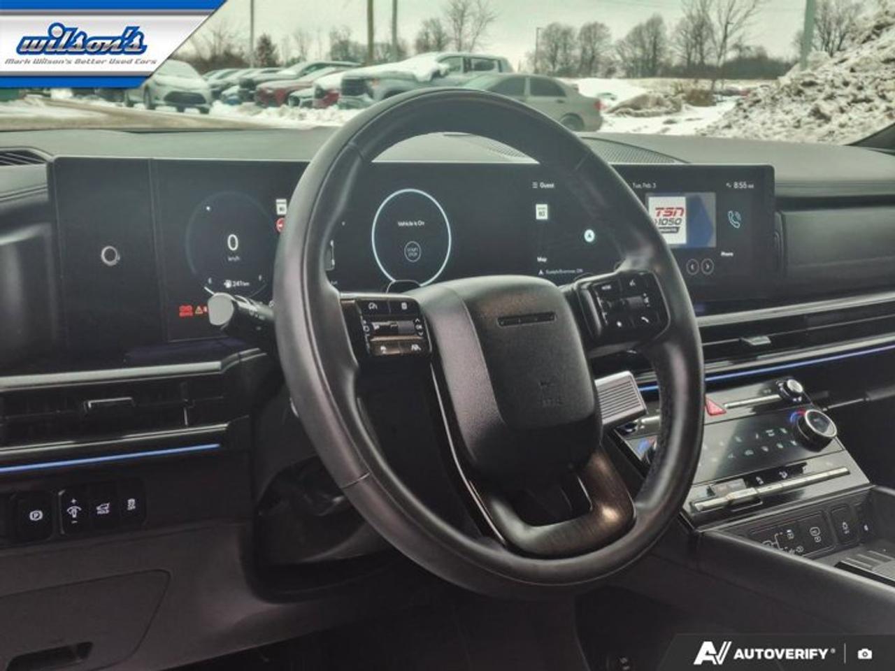 2025 Hyundai Santa Fe Ultimate Calligraphy AWD | 2nd Row Captain's Chairs | Moonroof | Heated + Cooled Seats | and More ! Photo