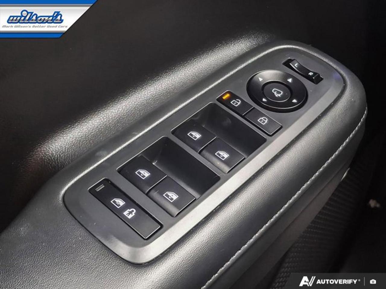 2025 Hyundai Santa Fe Ultimate Calligraphy AWD | 2nd Row Captain's Chairs | Moonroof | Heated + Cooled Seats | and More ! Photo