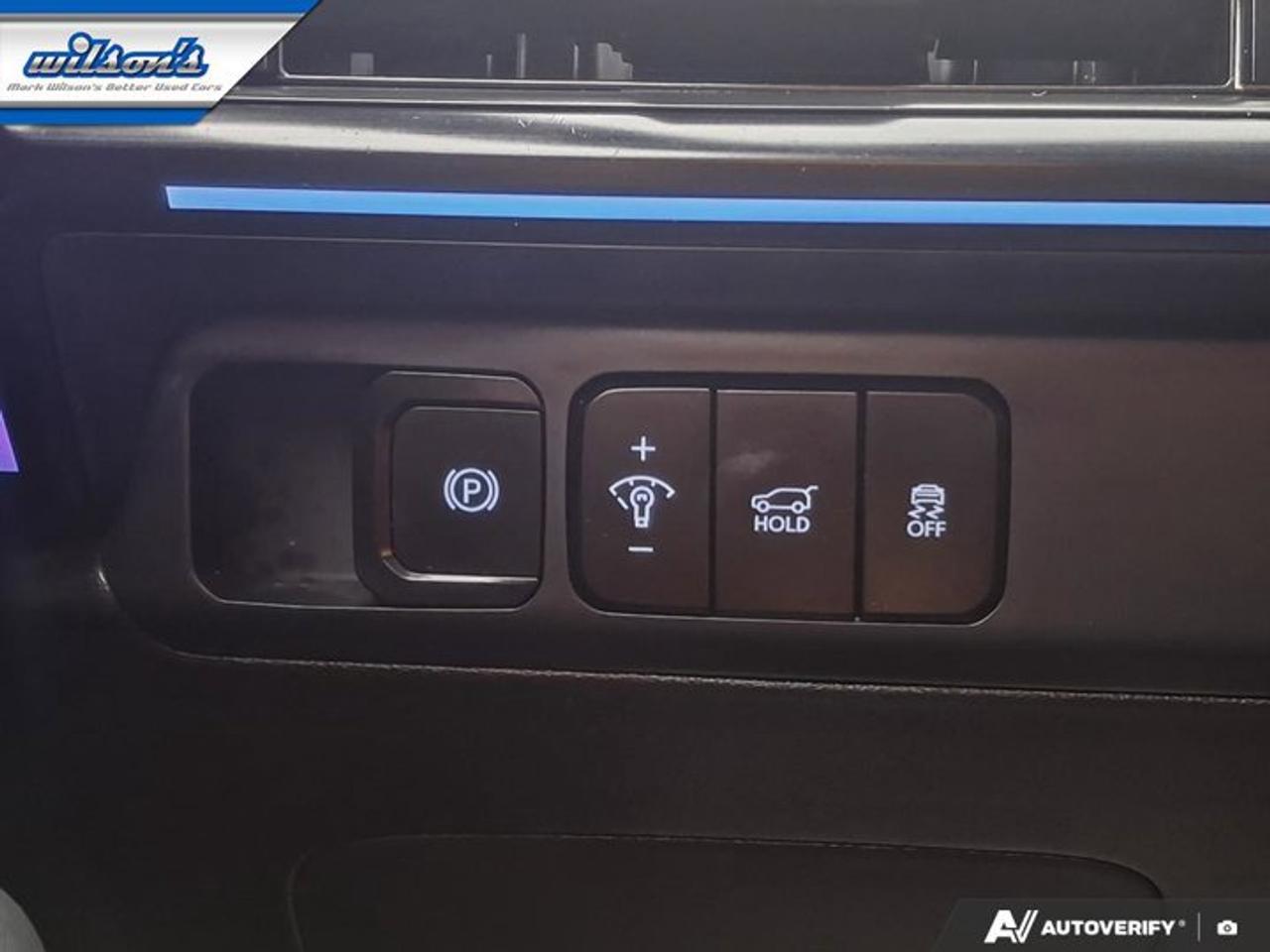 2025 Hyundai Santa Fe Ultimate Calligraphy AWD | 2nd Row Captain's Chairs | Moonroof | Heated + Cooled Seats | and More ! Photo