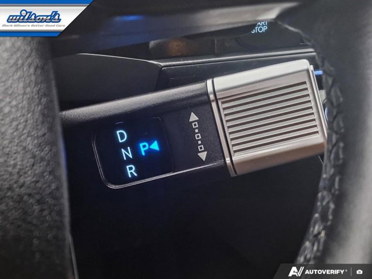 2025 Hyundai Santa Fe Ultimate Calligraphy AWD | 2nd Row Captain's Chairs | Moonroof | Heated + Cooled Seats | and More ! Photo