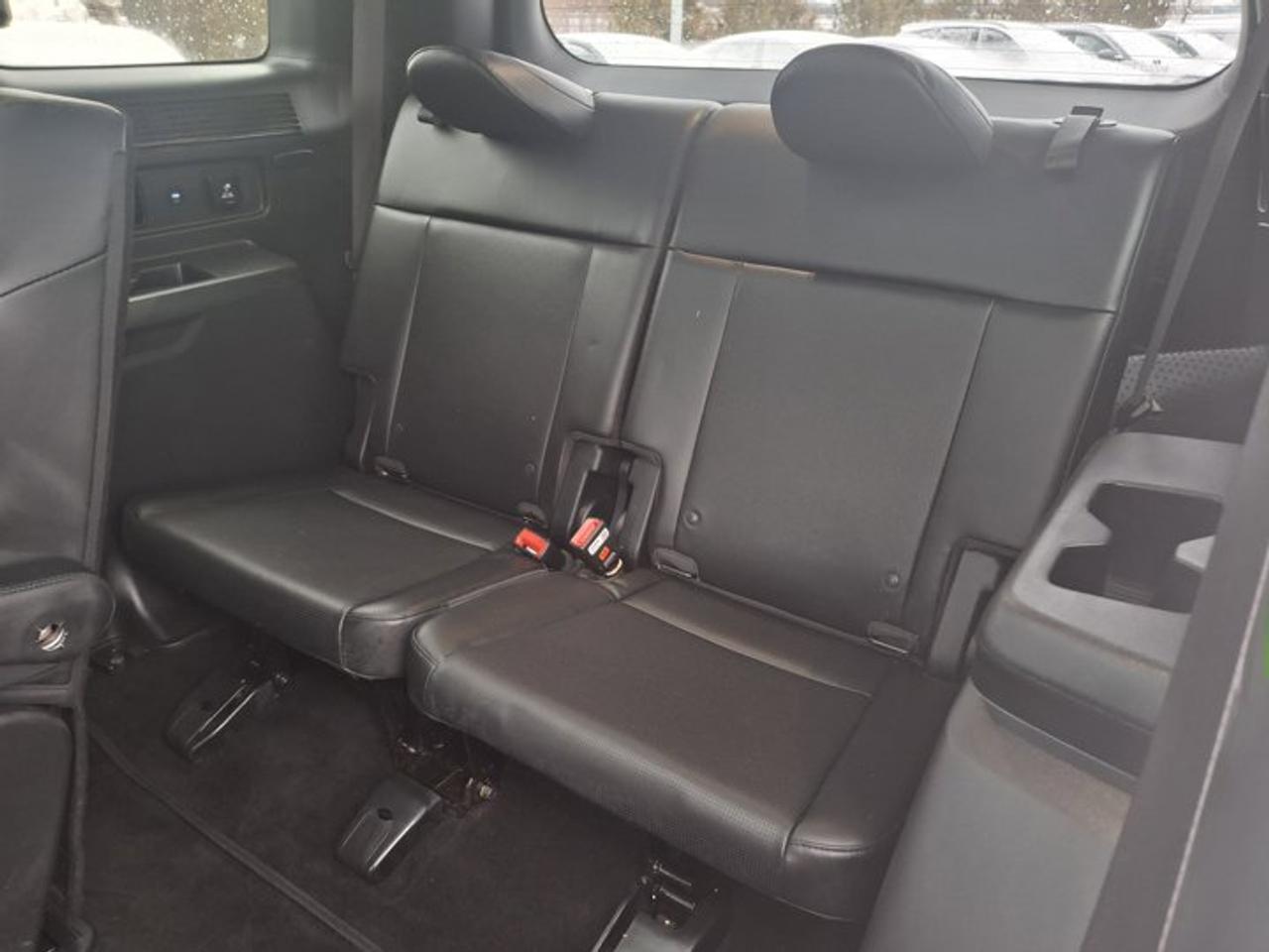 2025 Hyundai Santa Fe Ultimate Calligraphy AWD | 2nd Row Captain's Chairs | Moonroof | Heated + Cooled Seats | and More ! Photo