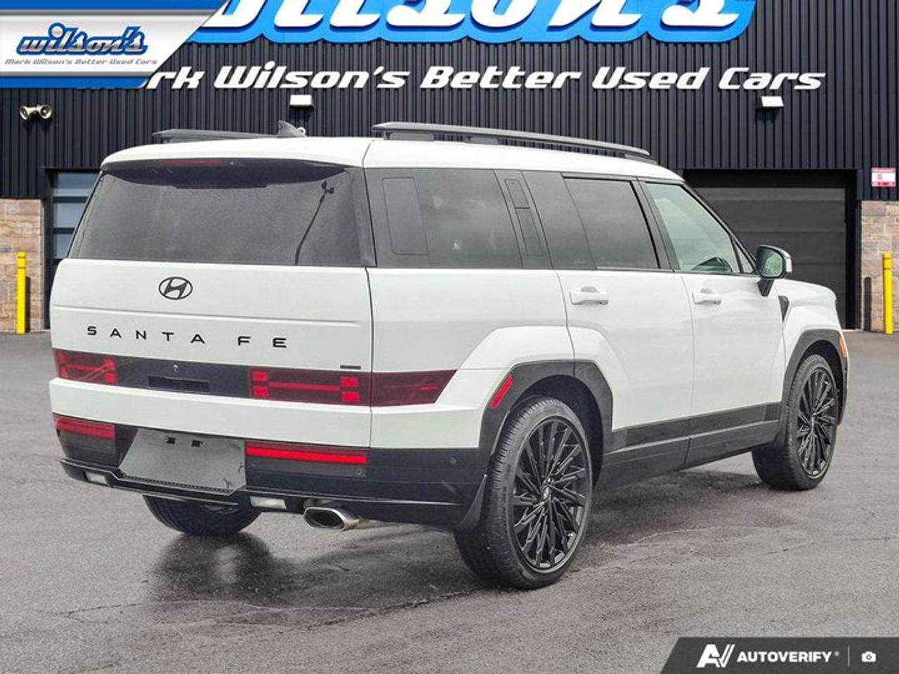 2025 Hyundai Santa Fe Ultimate Calligraphy AWD | 2nd Row Captain's Chairs | Moonroof | Heated + Cooled Seats | and More ! Photo