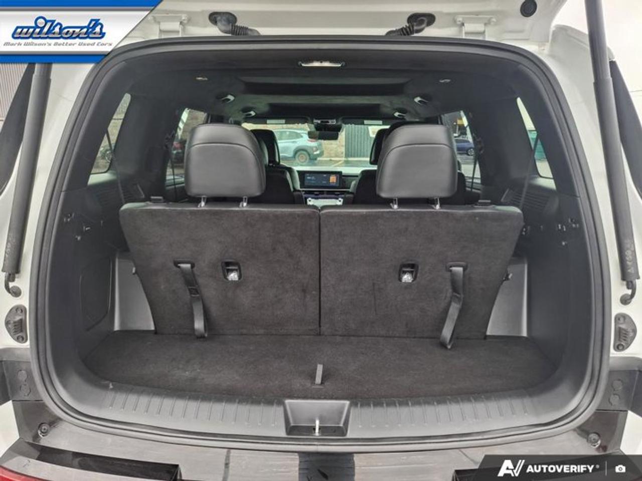2025 Hyundai Santa Fe Ultimate Calligraphy AWD | 2nd Row Captain's Chairs | Moonroof | Heated + Cooled Seats | and More ! Photo