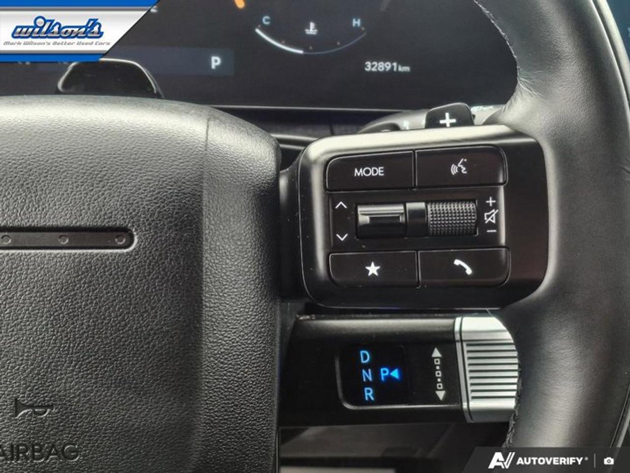 2025 Hyundai Santa Fe Ultimate Calligraphy AWD | 2nd Row Captain's Chairs | Moonroof | Heated + Cooled Seats | and More ! Photo