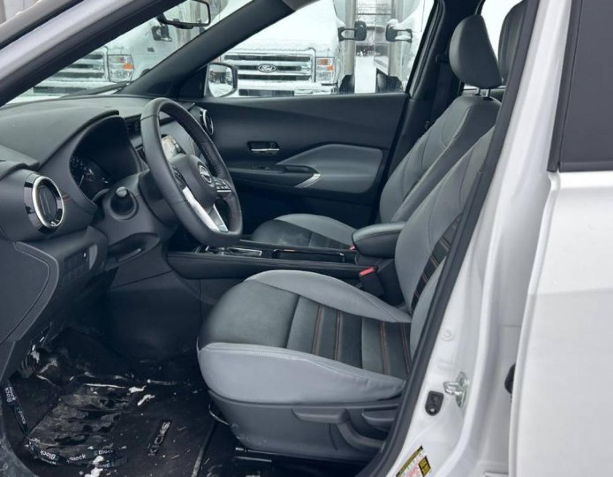 2024 Nissan Kicks SR | Leather | Heated Seats + Steering | 360 Cam | Bose Audio | Remote Start | and More ! Photo