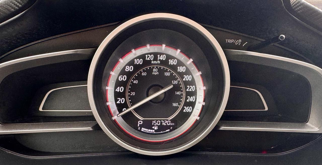 2014 Mazda MAZDA3 FINANCING AVAILABLE Photo11