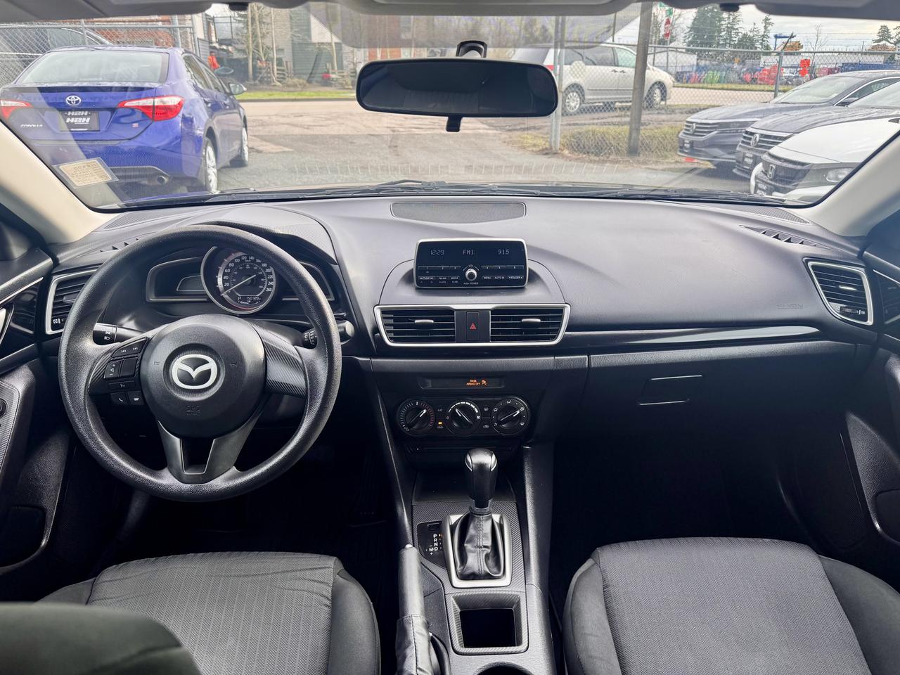 2014 Mazda MAZDA3 FINANCING AVAILABLE Photo10