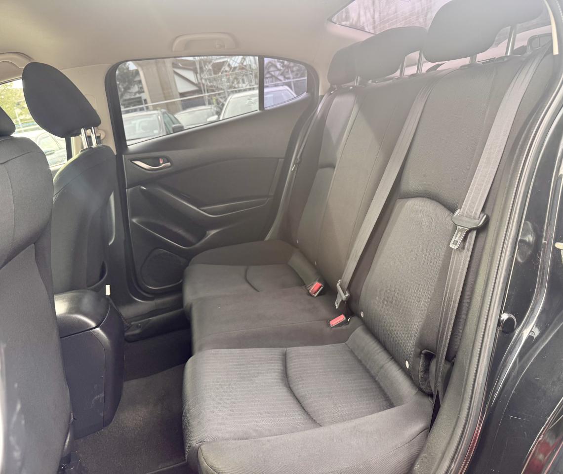 2014 Mazda MAZDA3 FINANCING AVAILABLE Photo14