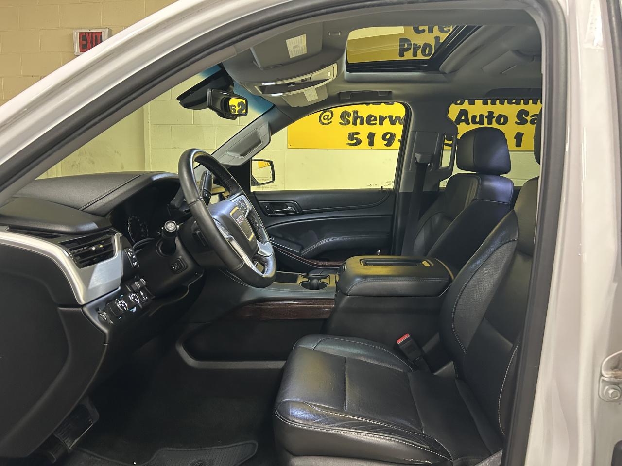 2017 GMC Yukon XL SLT Photo