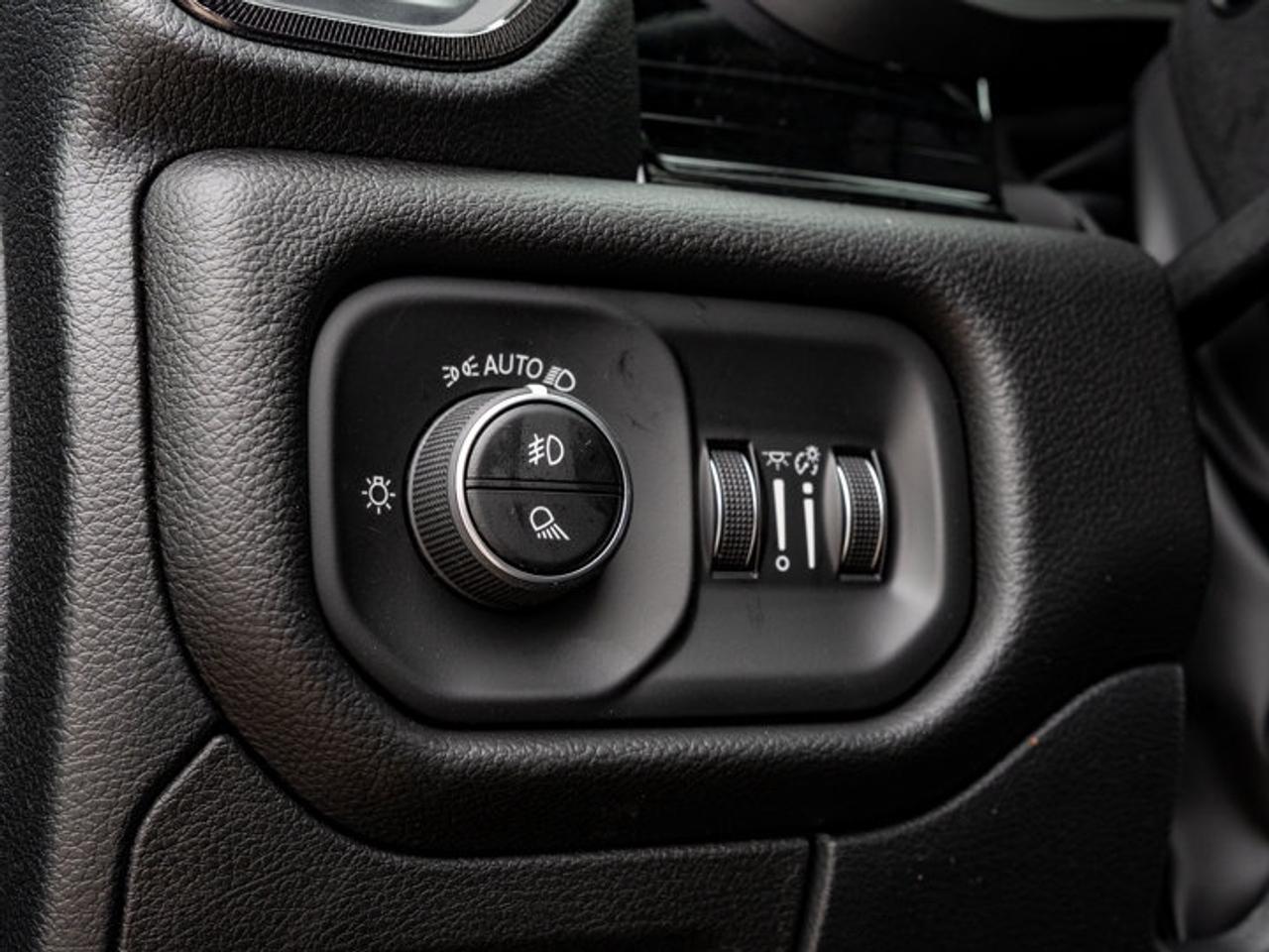 2026 RAM 1500 SPORT Photo