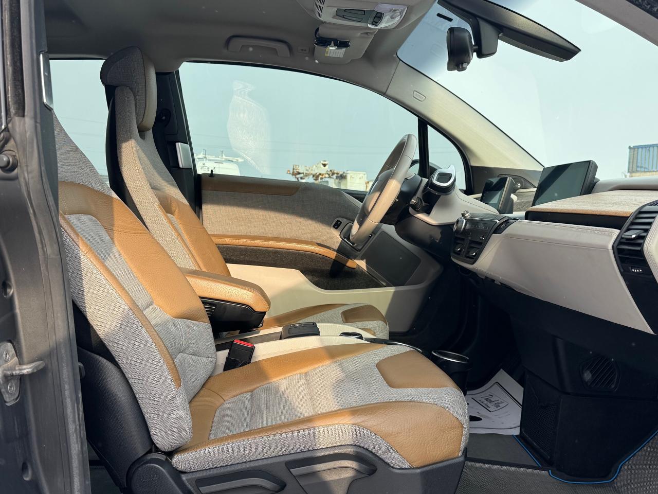 2014 BMW i3 BEV **FULLY ELECTRIC** Photo