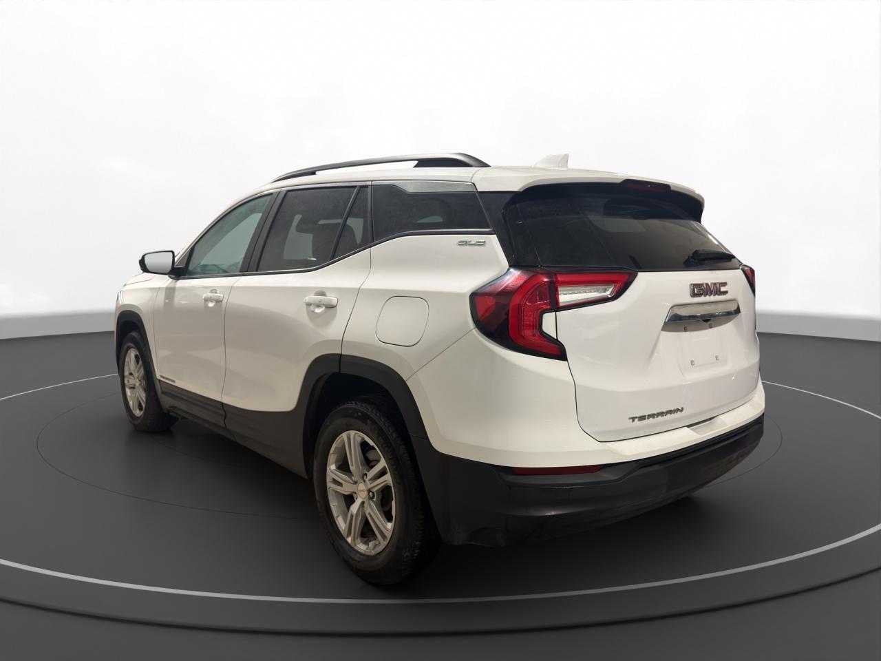 2021 GMC Terrain SLE Photo4