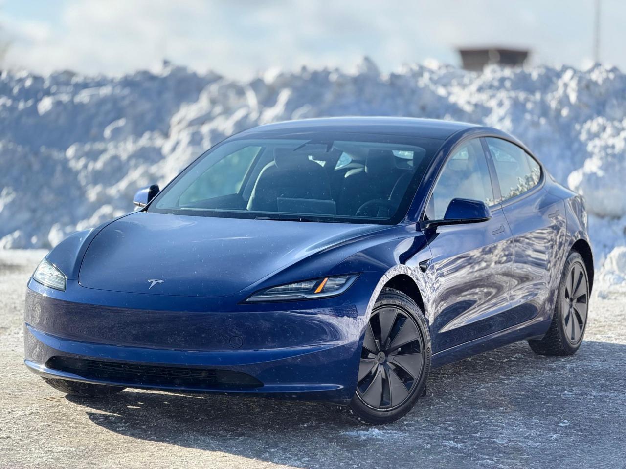 <p dir=ltr>| NO ACCIDENT | CLEAN CARFAX |&nbsp;</p><p><strong>&nbsp;</strong></p><p dir=ltr>*LISTED PRICE INCLUDES $1000 FINANCE REBATE DISCOUNT.</p><p dir=ltr>CASH PRICE MAY VARY. CALL FOR MORE INFORMATION.</p><p><strong>&nbsp;</strong></p><p dir=ltr>AutoCity Sales is family owned with over 30 years of combined Finance experience and are a trusted member of the Used Car Dealer Association (UCDA). Our priority is not only to provide you with the best price, but more importantly, a quality and&nbsp; reliable vehicle, while maintaining the best customer service. Visit us at 260 Dundas Street West, Mississauga, ON! Call us at 905-279-9990 or email us at&nbsp;</p><p dir=ltr>reception@auto9k.ca to book an appointment or speak to a Sales Representative today!&nbsp;</p><p dir=ltr>&nbsp;</p><p dir=ltr>CERTIFICATION: Have your new pre-owned vehicle certified by an AutoCity trusted mechanic! We offer a full safety inspection exceeding industry standards. Vehicles are not drivable, if not certified. The certification package is available for $999 on qualified units (Certification is not available on unqualified units. Please ask your sales representative for more details). All trade-ins are welcome. Taxes and licensing are extra.</p><p dir=ltr>&nbsp;</p><p dir=ltr>PRICE: We believe all customers deserve to get the best price possible on their new pre-owned vehicle without having to go through stressful negotiations. We pride ourselves on providing a comfortable, hassle free environment, while monitoring the market and adjusting our prices daily to maintain the best price possible. No haggle pricing. No pressure.&nbsp;</p><p dir=ltr>&nbsp;</p><p dir=ltr>WARRANTY: This vehicle qualifies for an extended warranty with different terms and coverages available. Dont forget to ask for help choosing the right one for you.</p><p dir=ltr>Additional charges may apply. Ask your finance manager for more details.&nbsp;</p><p dir=ltr>&nbsp;</p><p dir=ltr>FINANCING: Good credit? Bad Credit? No Credit?&nbsp; Bankruptcy? Consumer proposal? Collections?&nbsp; We provide the best Approval rates with over 30 years of finance experience and offer the best credit rebuilding programs, to help you start rebuilding your credit today. Allow our finance and credit experts a chance to get you approved today!</p><p dir=ltr>&nbsp;</p><p dir=ltr>You can visit us in person at 260 Dundas Street West in Mississauga. Although every effort is made to ensure that the information provided to you is accurate and up to date; we do not take any responsibility for any errors, omissions and or typography mistakes found on all of our pages, prices may change without notice, to ensure that you get the most updated information please call us at (905) 279-9990</p><p>&nbsp;</p>