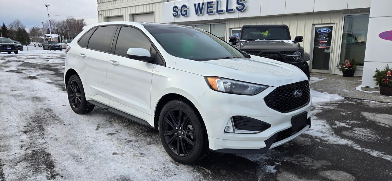 2022 Ford Edge ST Line Photo