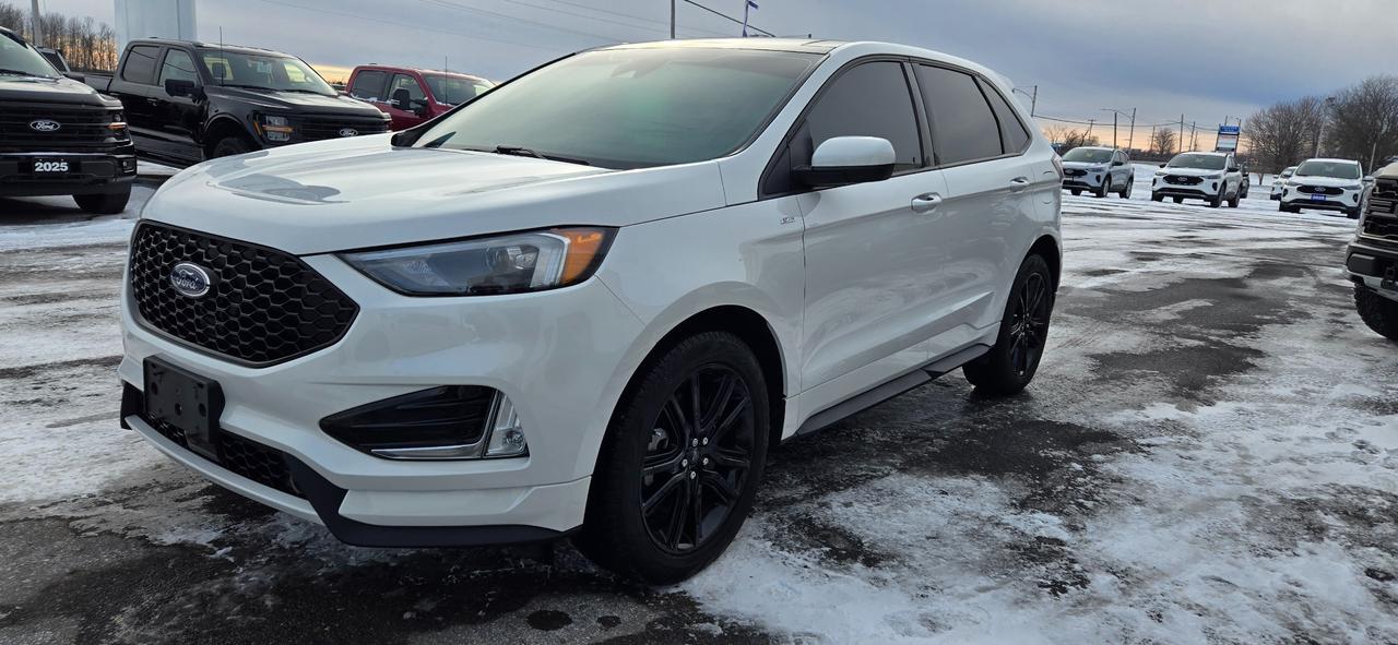 2022 Ford Edge ST Line Photo