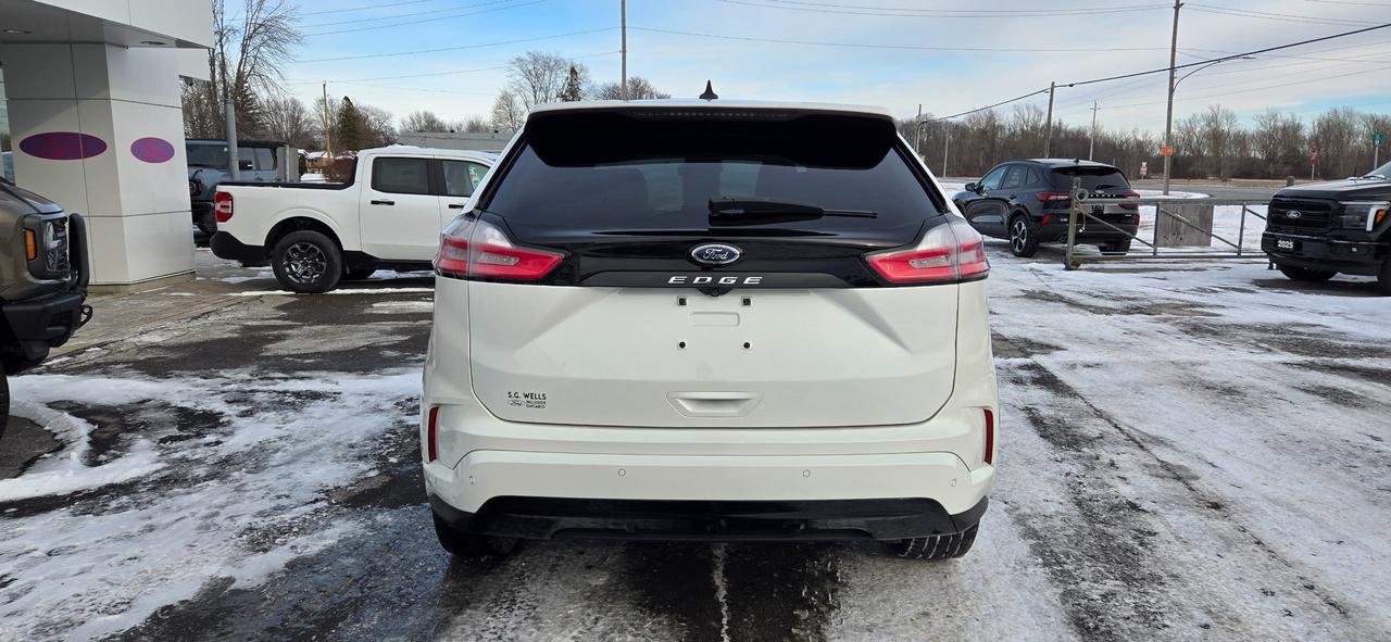 2022 Ford Edge ST Line Photo