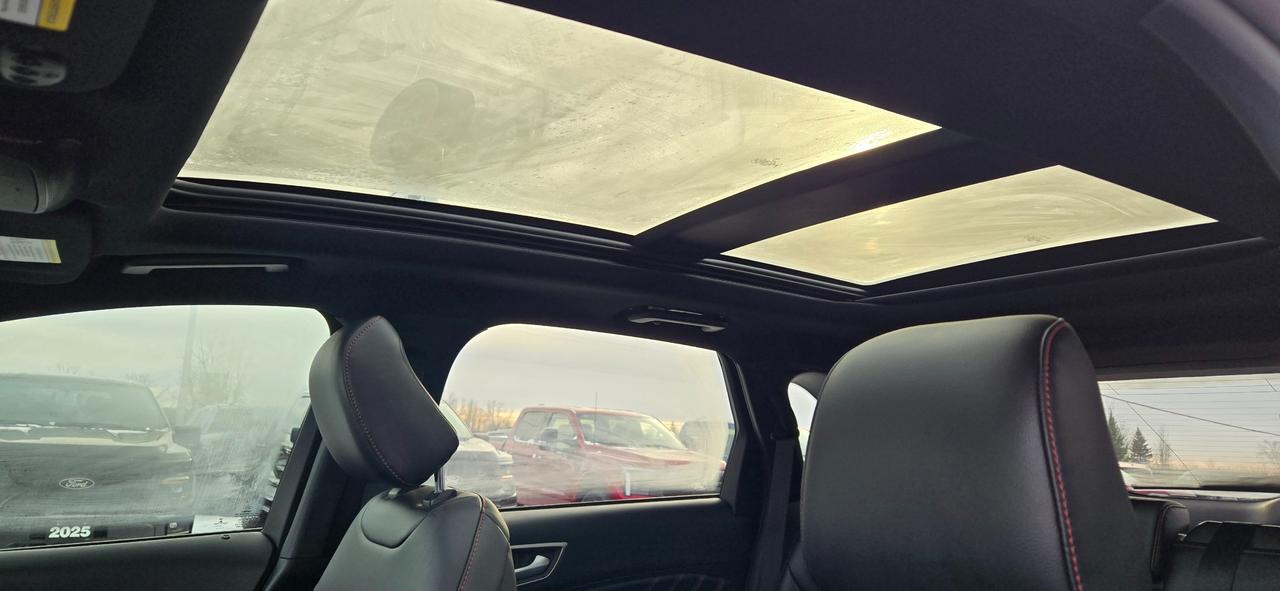 2022 Ford Edge ST Line Photo