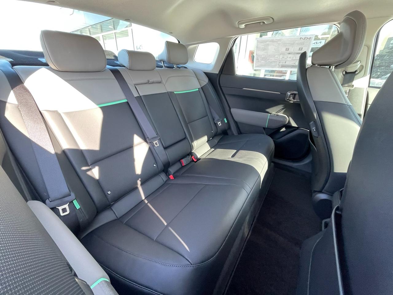 2026 Kia EV4 WIND PREMIUM Photo