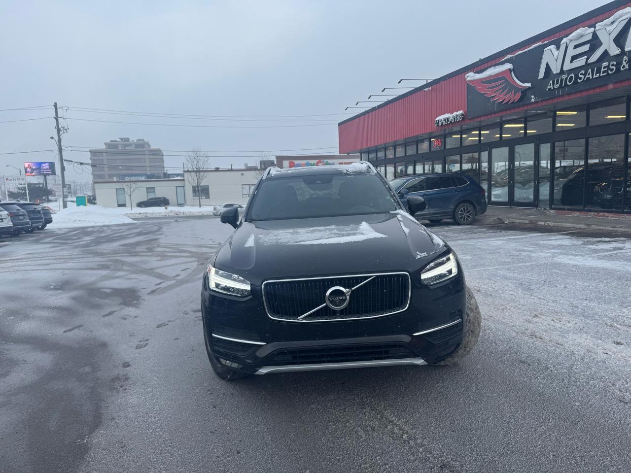 2018 Volvo XC90 MOMENTUM 7 PASS AWD LEATHER PAN/ROOF NAV CAMERA Photo2