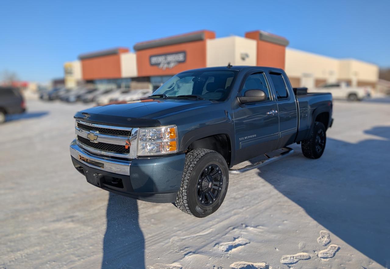 <p>Please note this vehicle is being sold with a PASSED MANITOBA SAFETY. Vehicle is not eligible for any Extended warranty. Vehicle has exterior wear, especially rust on the box but cab corners and rockers are solid.&nbsp;</p><p>2010 Chevrolet Silverado 1500 LT Extended Cab with 180000kms. 4.8 liter V8 4x4&nbsp;</p><p>Clean title and safetied. Always owned in Manitoba. No major collisions on Record&nbsp;</p><p>6 Passenger seating&nbsp;<br>Two sets of tires on rims<br>Mounted Tool Box<br>Command start&nbsp;<br>A/C<br>Cruise control&nbsp;<br>Selectable 4x4&nbsp;<br>Aux input&nbsp;<br>Tow mode</p><p>We take trades! Vehicle is for sale in Steinbach by STONE BRIDGE AUTO INC. Dealer #5000 we are a small business focused on customer satisfaction. Text or call before coming to view and ask for sales.</p>