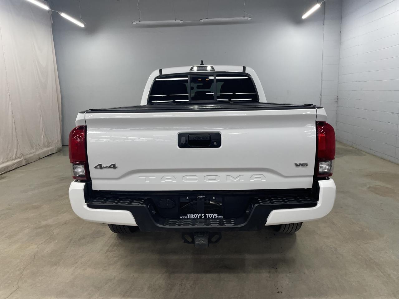 2023 Toyota Tacoma SR5 Photo5