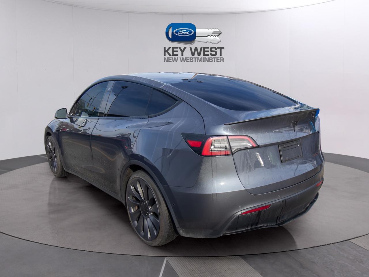 2022 Tesla Model Y Performance AWD Photo3