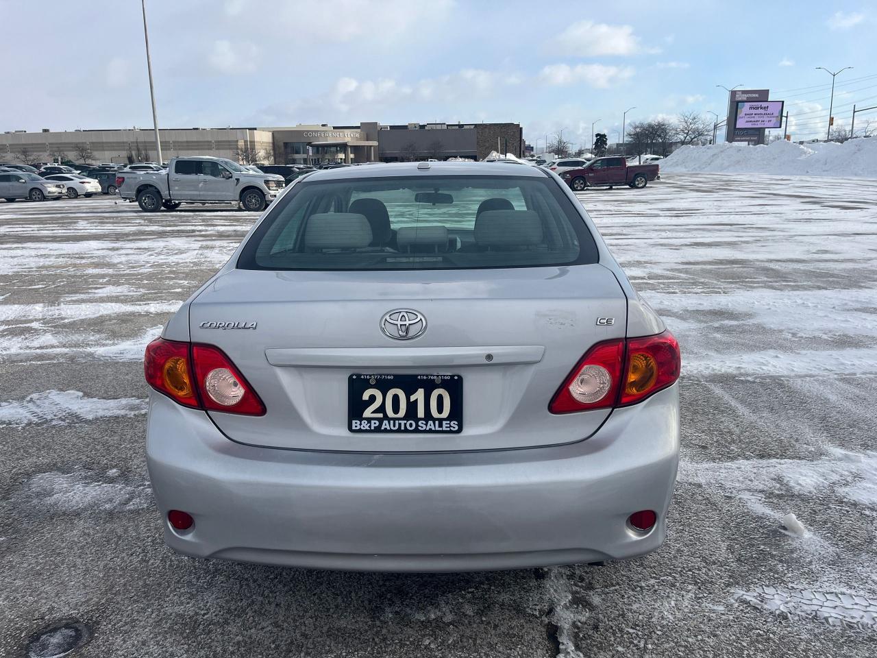 2010 Toyota Corolla CE Photo4