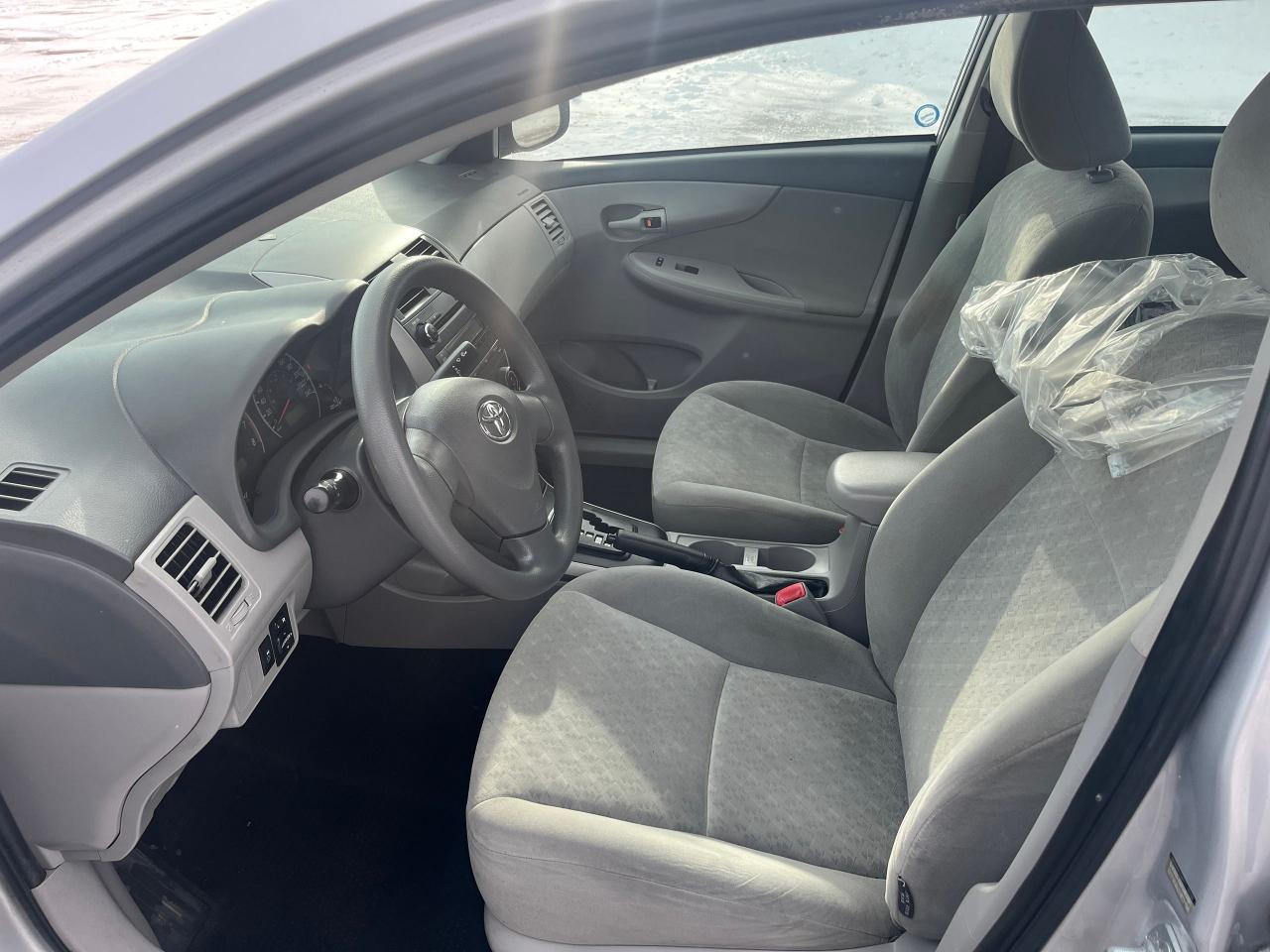 2010 Toyota Corolla CE Photo