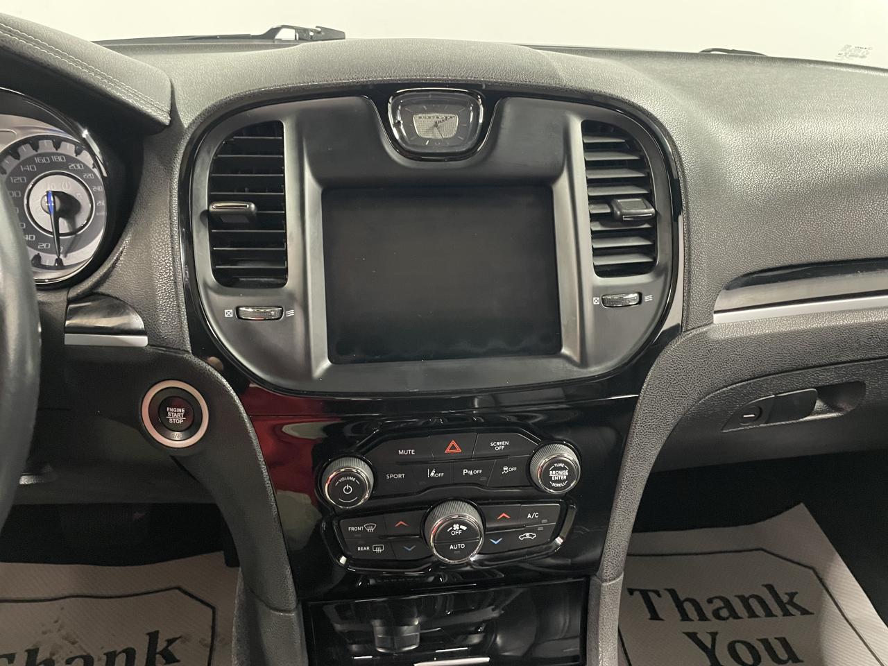 2019 Chrysler 300 300S Photo15