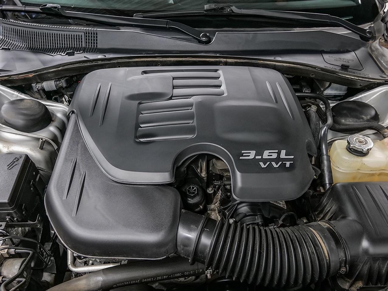 2019 Chrysler 300 300S | 20" BLACK WHEELS | PREMIUM AUDIO | Photo5