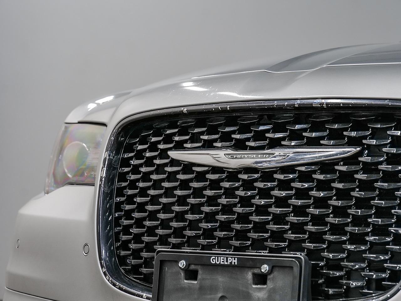 2019 Chrysler 300 300S | 20" BLACK WHEELS | PREMIUM AUDIO | Photo9