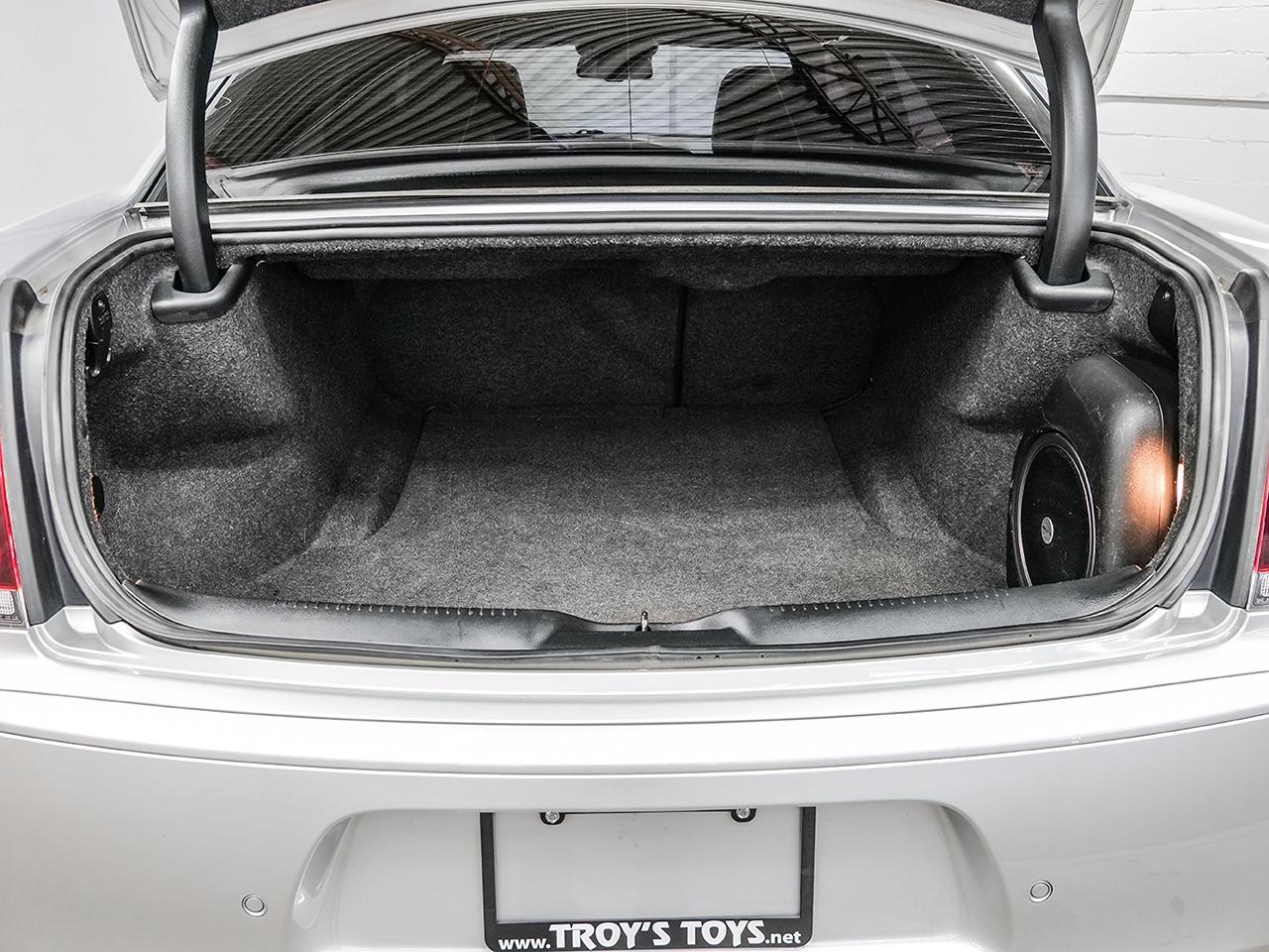 2019 Chrysler 300 300S | 20" BLACK WHEELS | PREMIUM AUDIO | Photo7