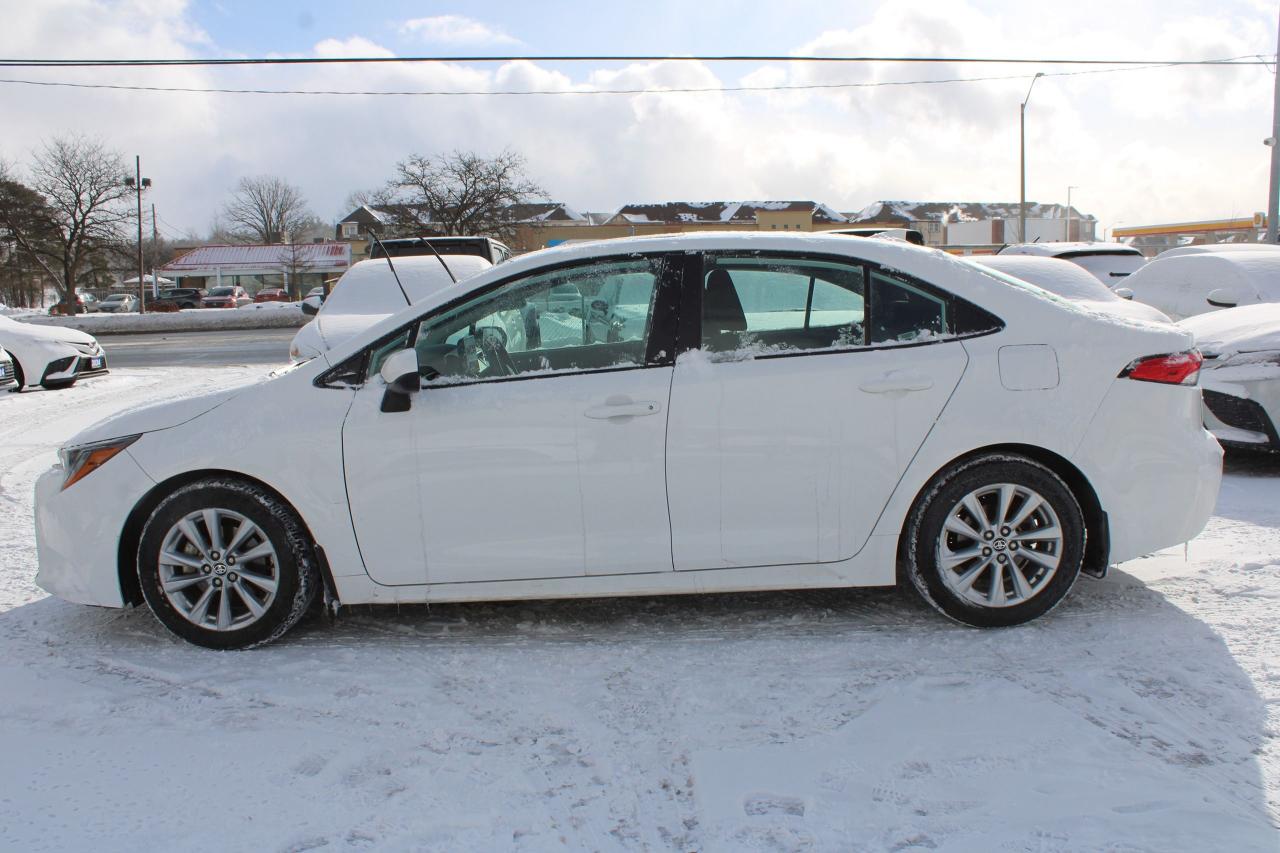 2024 Toyota Corolla LE Photo3