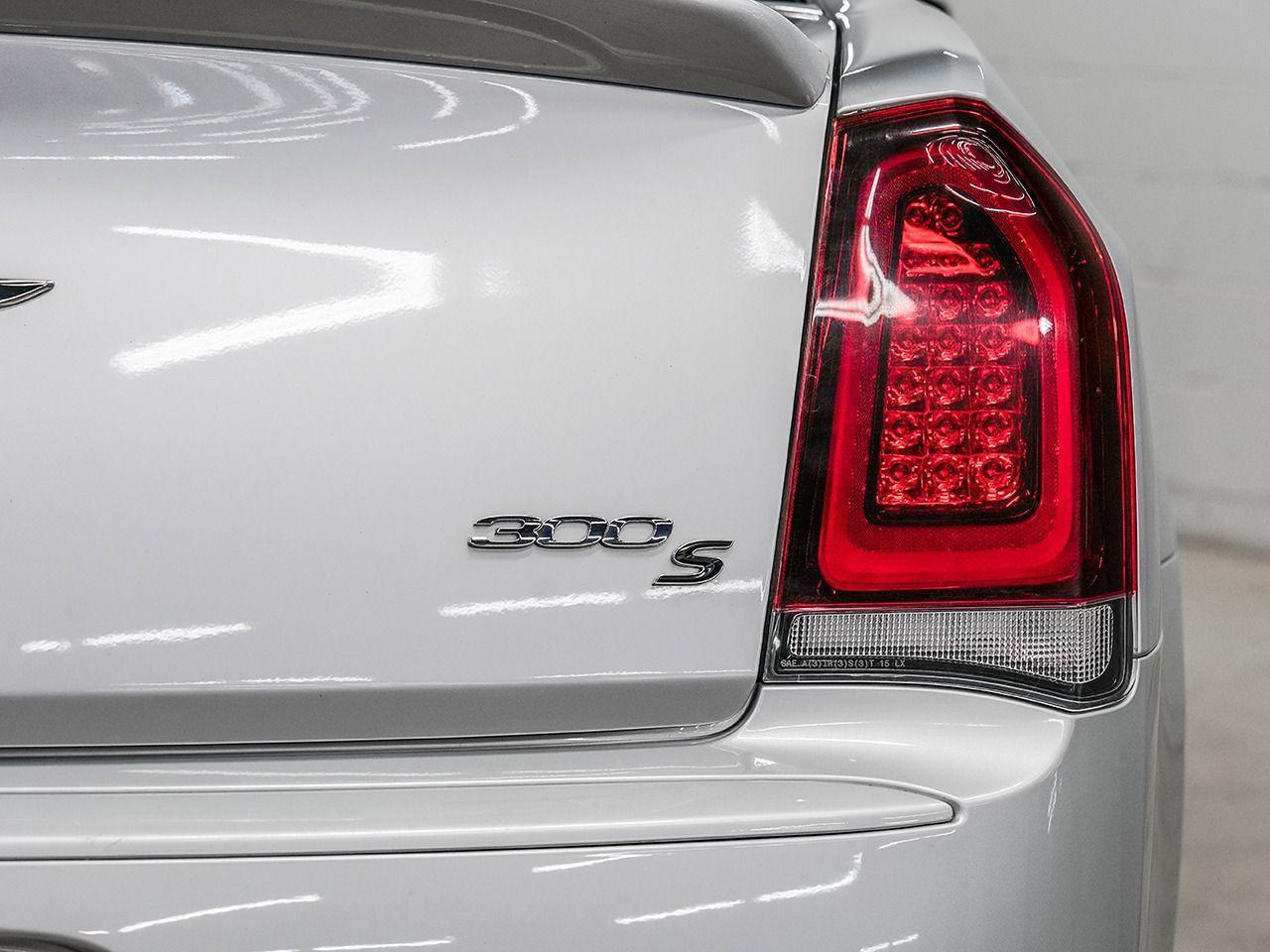 2019 Chrysler 300 300S | 20" BLACK WHEELS | PREMIUM AUDIO |