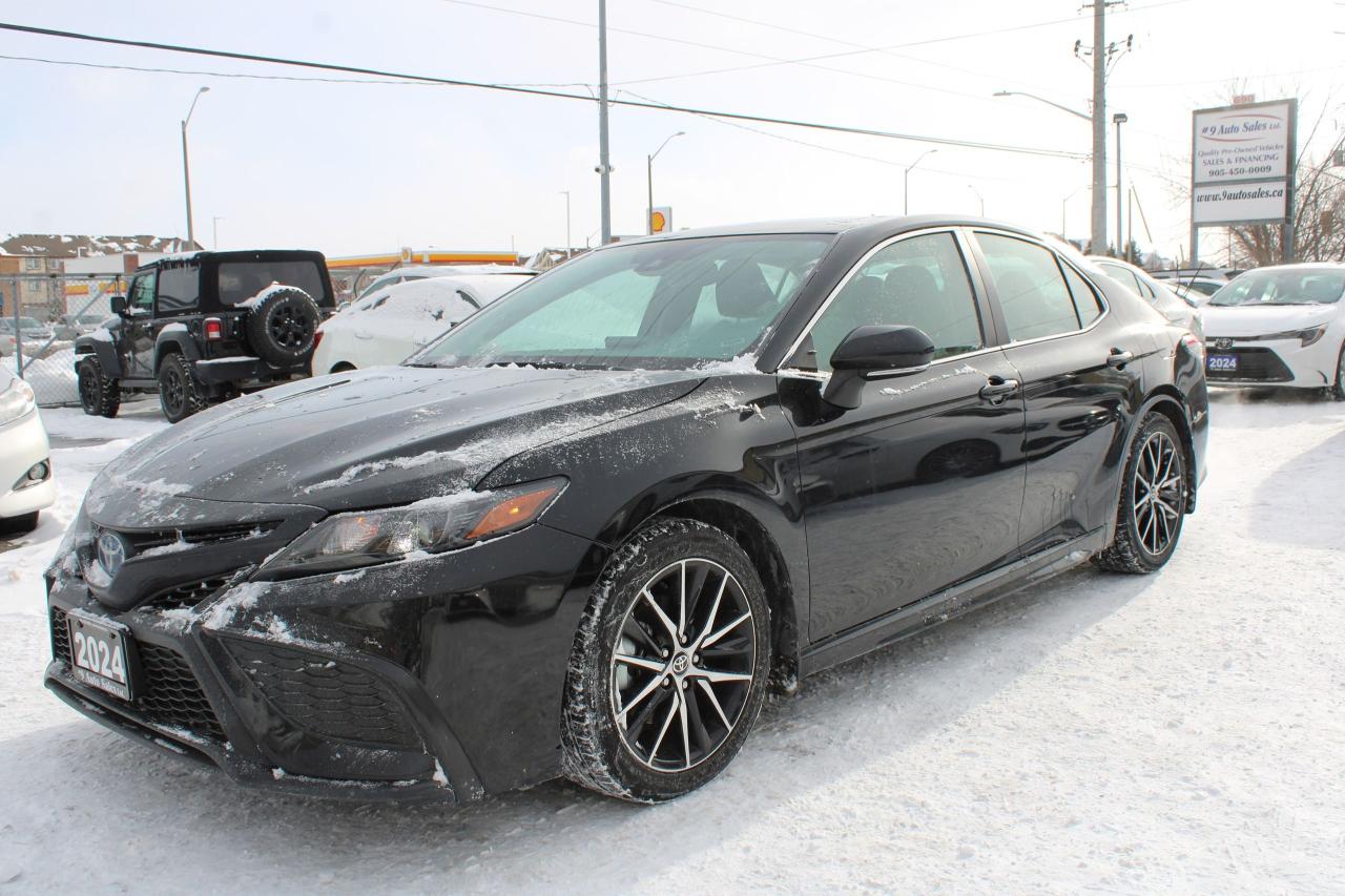 2024 Toyota Camry HYBRID SE Photo2