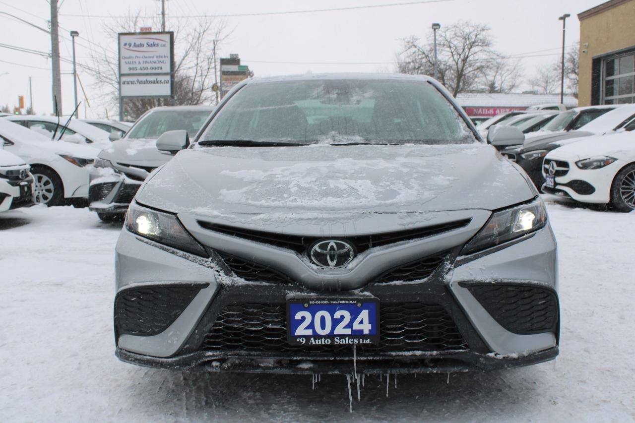 2024 Toyota Camry SE Photo