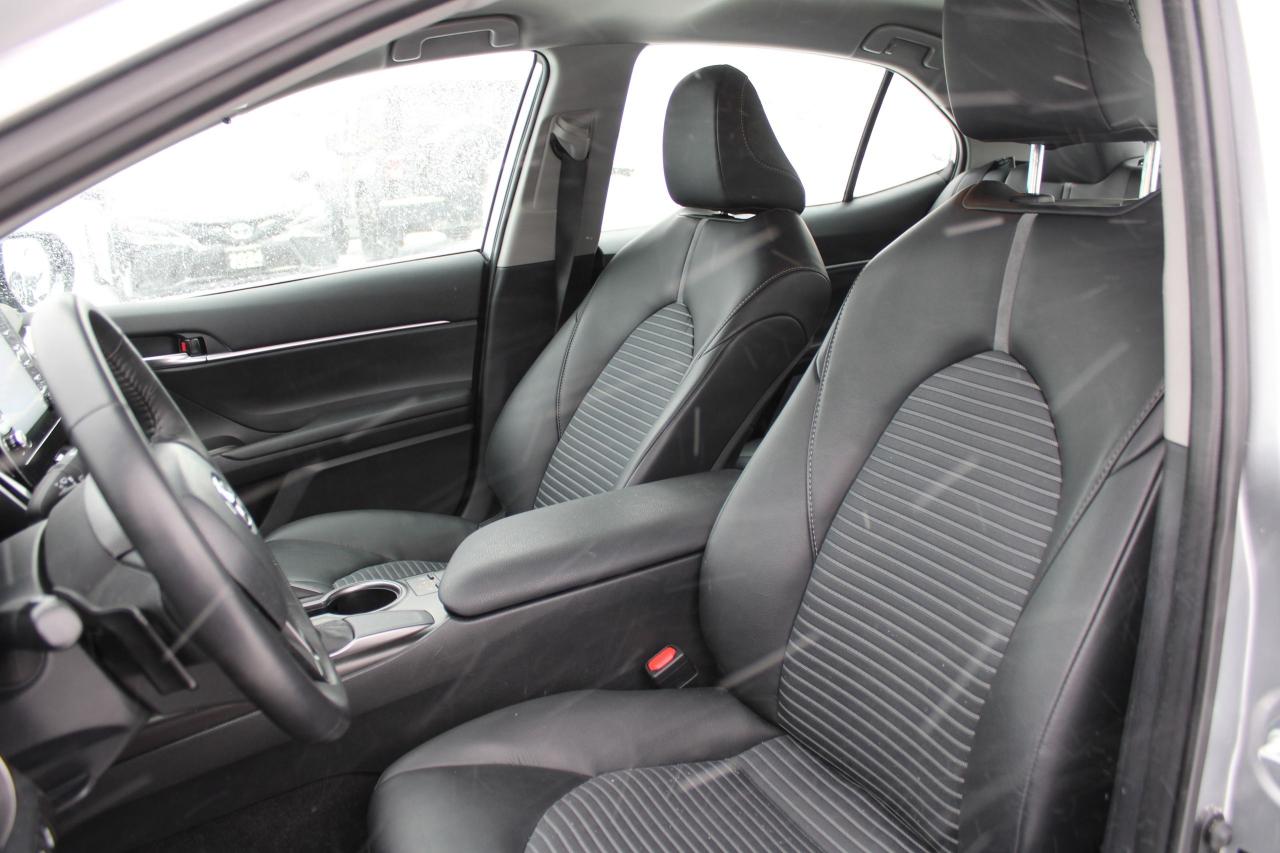 2024 Toyota Camry SE Photo