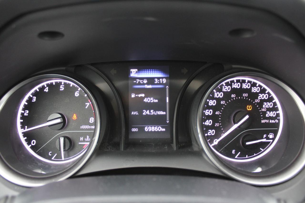 2024 Toyota Camry SE Photo