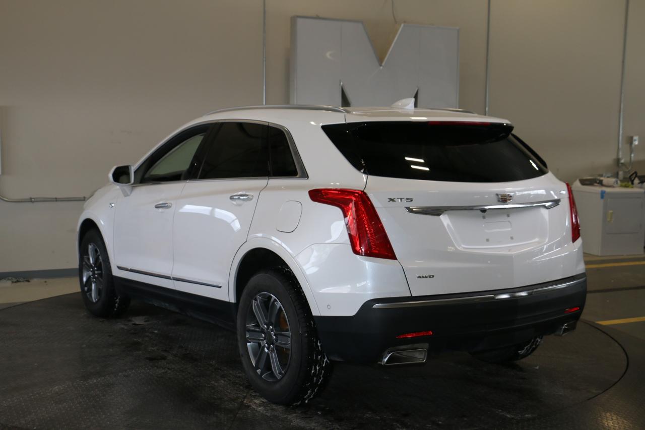 2017 Cadillac XT5 Premium Luxury AWD - LEATHER|NAVI|CAMERA|PANOROOF Photo3