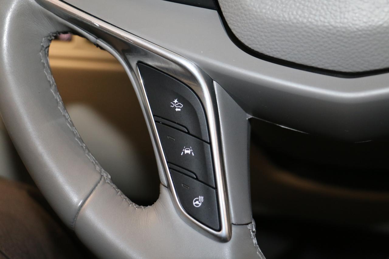 2017 Cadillac XT5 Premium Luxury AWD - LEATHER|NAVI|CAMERA|PANOROOF Photo