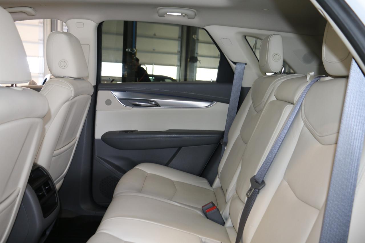 2017 Cadillac XT5 Premium Luxury AWD - LEATHER|NAVI|CAMERA|PANOROOF Photo