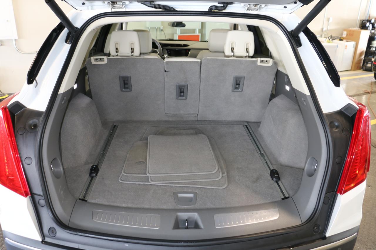 2017 Cadillac XT5 Premium Luxury AWD - LEATHER|NAVI|CAMERA|PANOROOF Photo