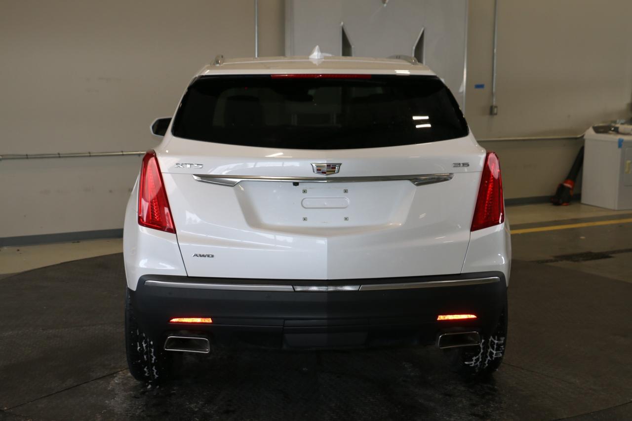2017 Cadillac XT5 Premium Luxury AWD - LEATHER|NAVI|CAMERA|PANOROOF Photo4