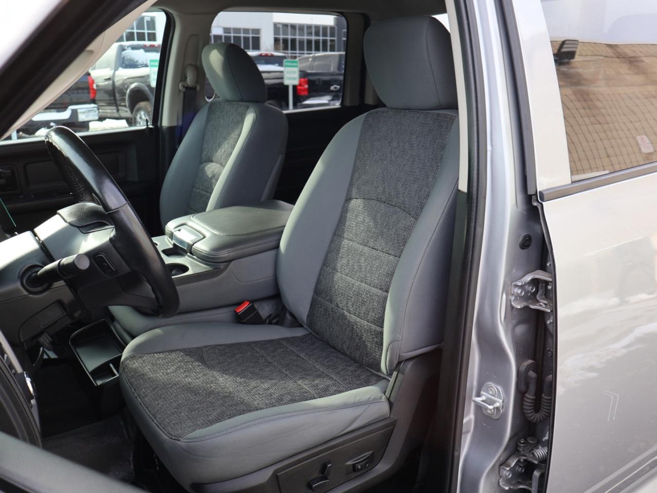 2019 RAM 1500 TRADESMAN CREW 4WD DIESEL *ACCIDENT FREE* CAMERA NAV BLUETOOTH CRUISE ALLOYS Photo