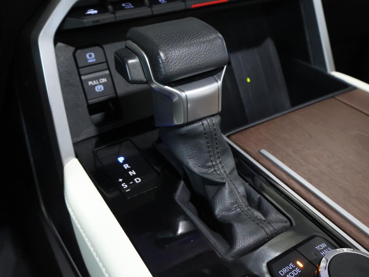 2022 Toyota Tundra CAPSTONE CREW 4WD CERTIFIED *ACCIDENT FREE* 360 CAMERA NAV BLUETOOTH LEATHER HEATED SEATS PANO ROOF CRUISE ALLOYS Photo